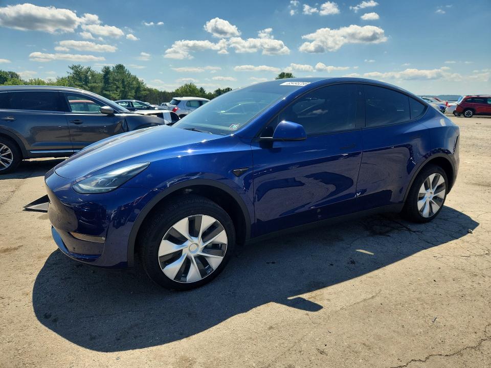 65495256 :رقم المزاد ، 7SAYGDEE2PF663031 vin ، 2023 Tesla Model Y مزاد بيع