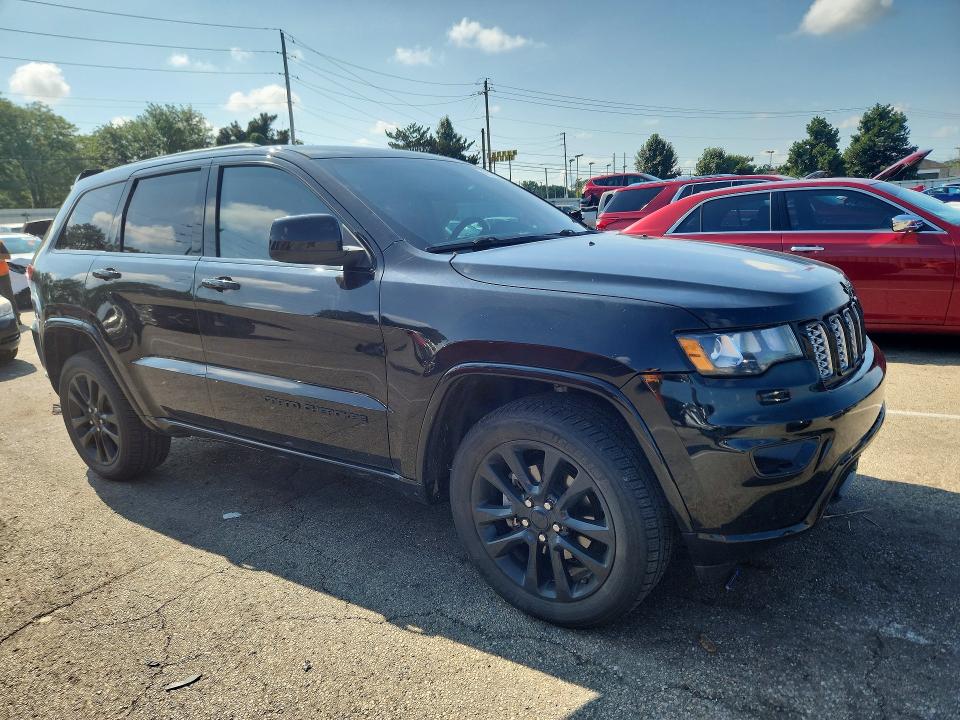 Продаж на аукціоні авто 2017 Jeep Grand Cherokee, vin: 1C4RJFAGXHC892402, номер лоту: 65179306