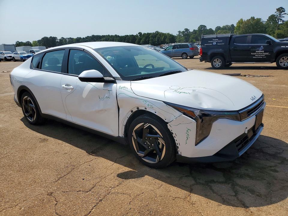 2025 Kia K4 მანქანა იყიდება აუქციონზე, vin: 3KPFU4DE9SE157807, აუქციონის ნომერი: 63579566