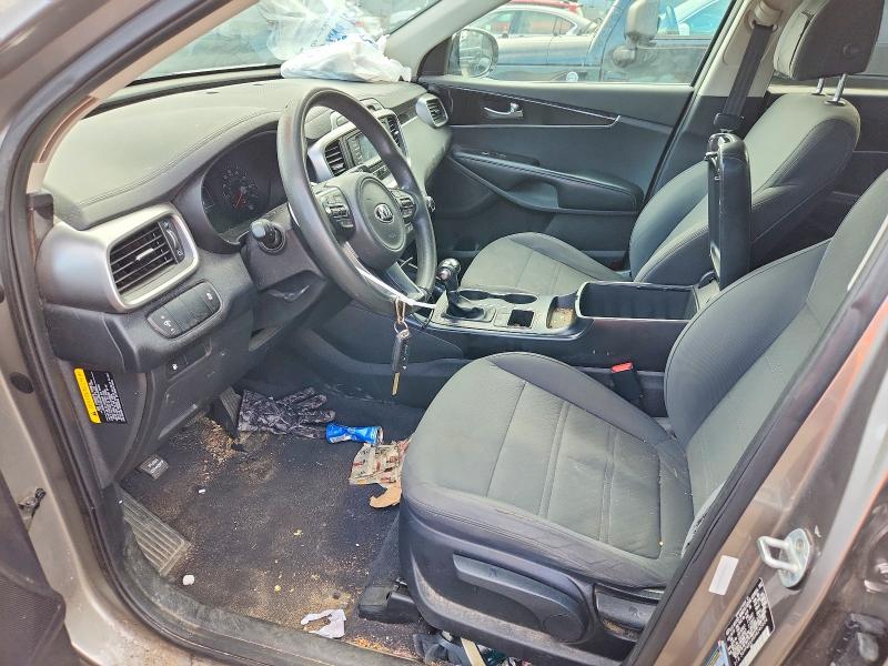 2017 Kia Sorento მანქანა იყიდება აუქციონზე, vin: 5XYPGDA56HG242034, აუქციონის ნომერი: 64130356