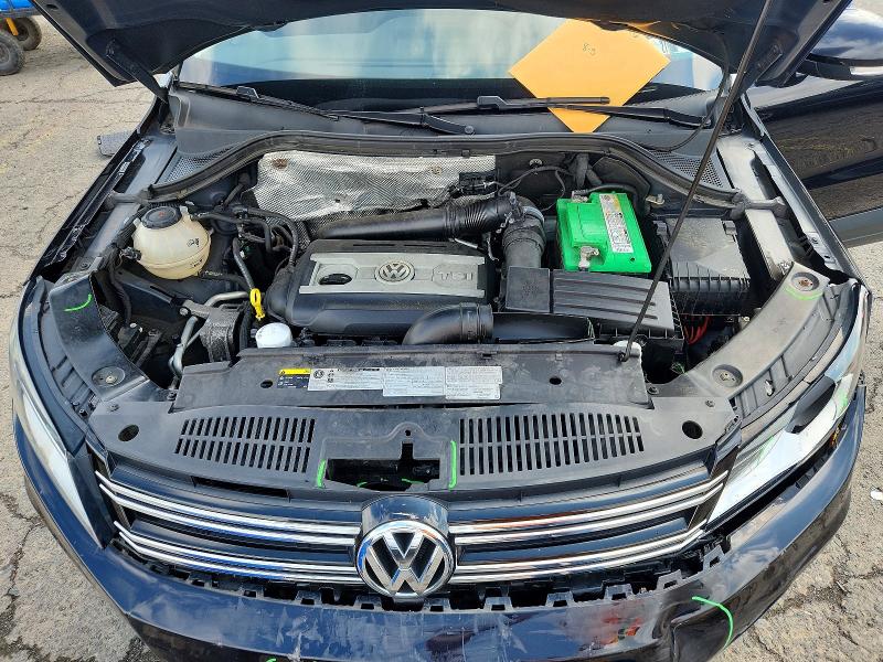 63297886 :رقم المزاد ، WVGBV7AX8HK047013 vin ، 2017 Volkswagen Tiguan مزاد بيع