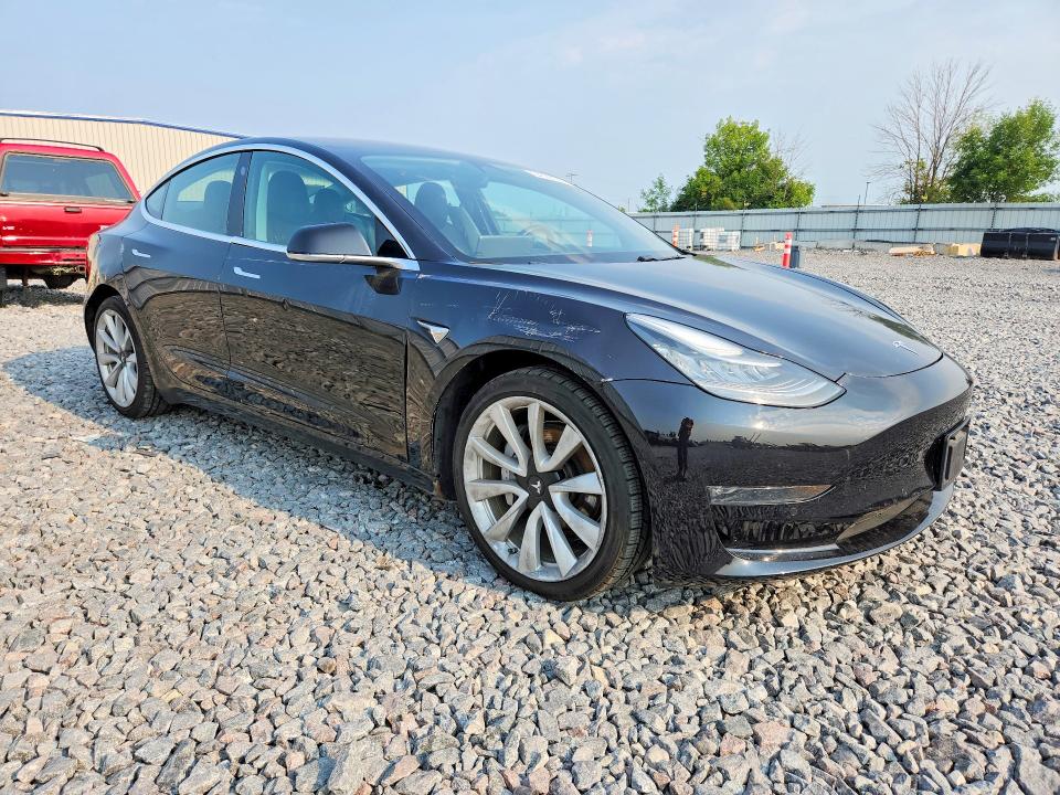 2018 Tesla Model 3 მანქანა იყიდება აუქციონზე, vin: 5YJ3E1EB6JF071804, აუქციონის ნომერი: 64393036