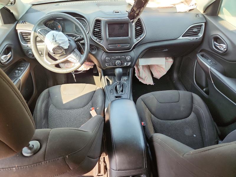 63696946 :رقم المزاد ، 1C4PJLCB4LD595801 vin ، 2020 Jeep Cherokee مزاد بيع