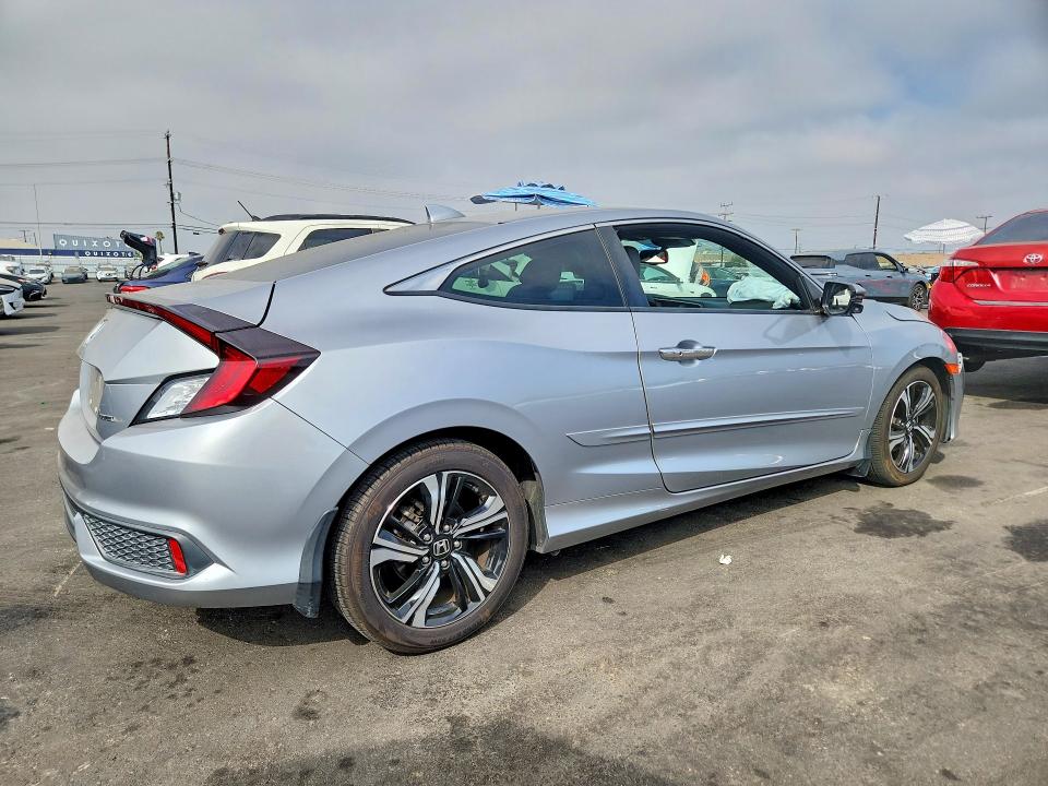 Продажа на аукционе авто 2018 Honda Civic, vin: 2HGFC3B97JH354868, номер лота: 63769486