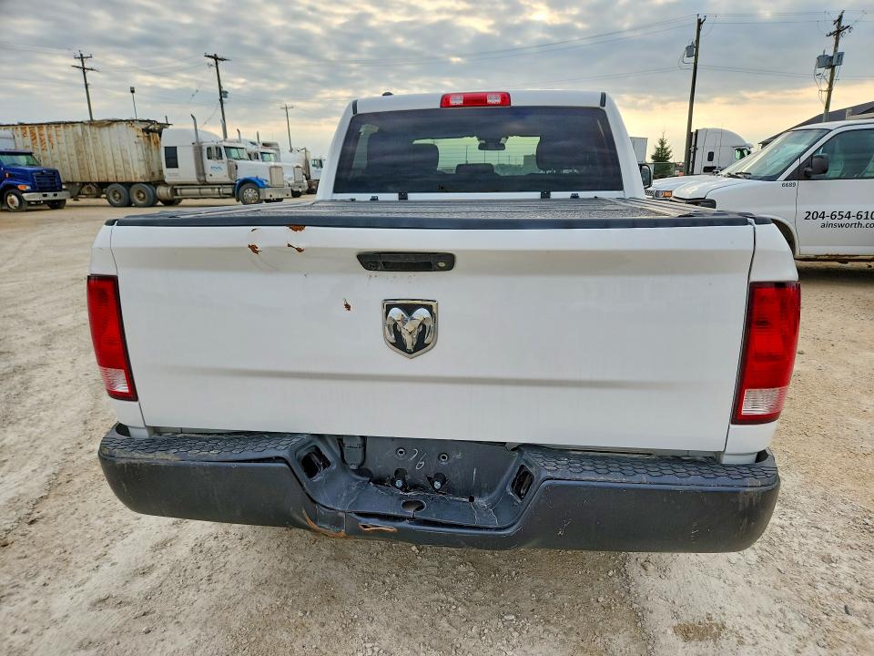 61969316 :رقم المزاد ، 1C6RR7XT8JS329290 vin ، 2018 Ram 1500 مزاد بيع