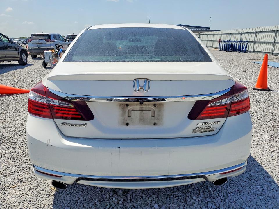 66021486 :رقم المزاد ، 1HGCR2F56HA136299 vin ، 2017 Honda Accord مزاد بيع