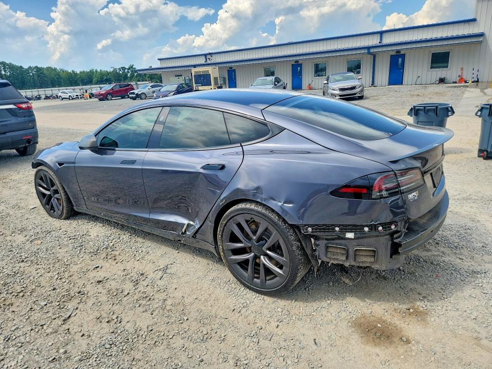 Продажа на аукционе авто 2022 Tesla Model S, vin: 5YJSA1E65NF472969, номер лота: 64086516