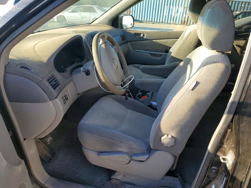 63771486 :رقم المزاد ، 5TDKK4CC8AS289725 vin ، 2010 Toyota Sienna مزاد بيع
