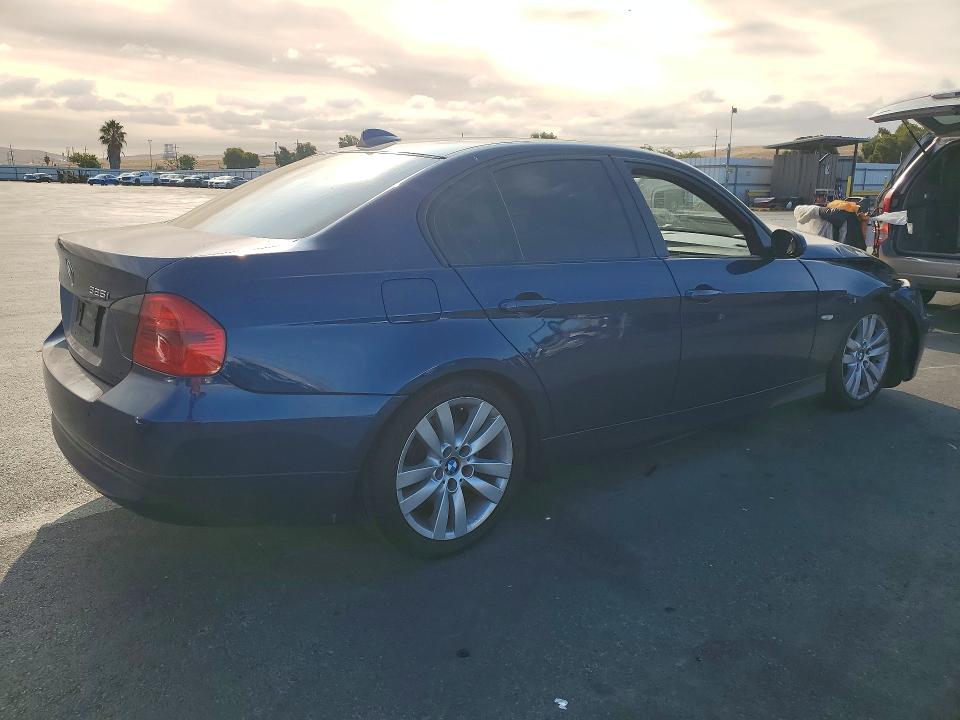 66437106 :رقم المزاد ، WBAVB13506PS66709 vin ، 2006 Bmw 325 مزاد بيع