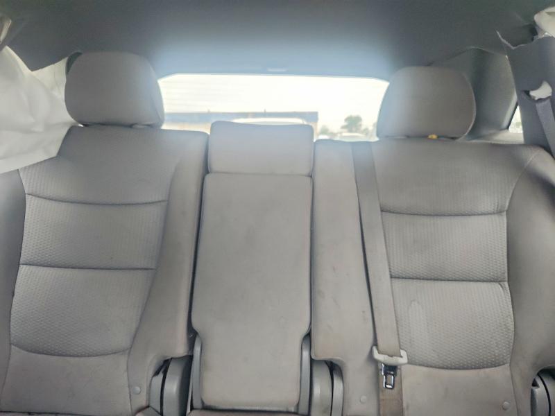 64413316 :رقم المزاد ، 5XYKT3A12CG230260 vin ، 2012 Kia Sorento مزاد بيع