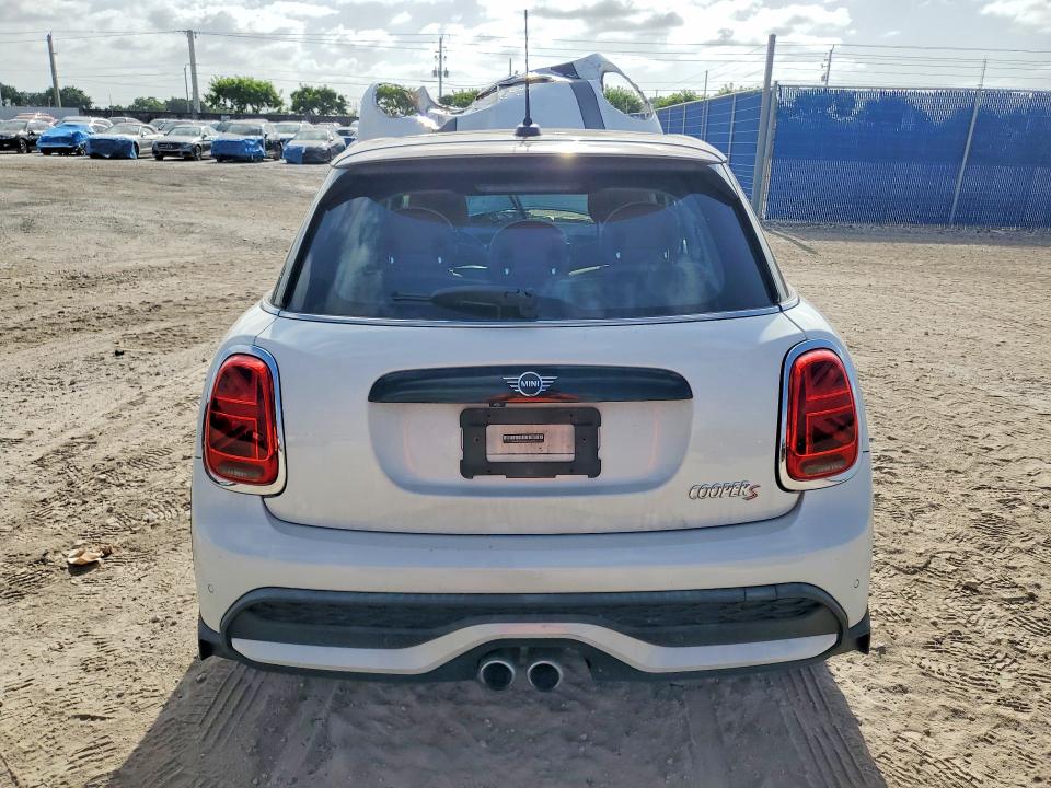 2024 Mini Cooper მანქანა იყიდება აუქციონზე, vin: WMW53DK04R2U42554, აუქციონის ნომერი: 65030086
