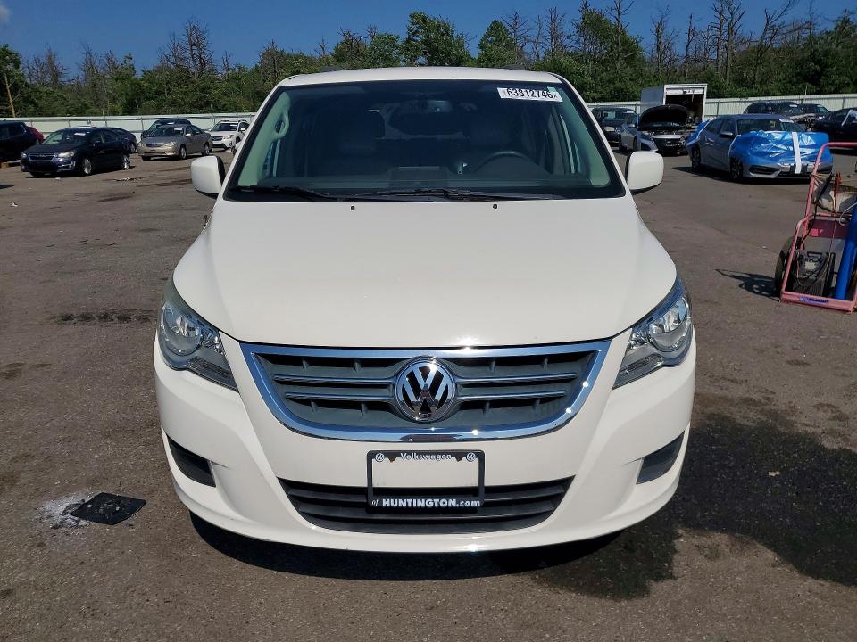 63812746 :رقم المزاد ، 2C4RVABG7CR392008 vin ، 2012 Volkswagen Routan مزاد بيع