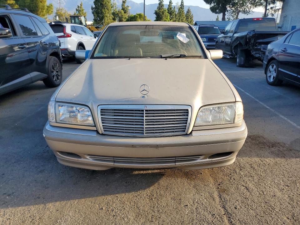 59898746 :رقم المزاد ، WDBHA24G8XA758951 vin ، 1999 Mercedes-benz C مزاد بيع