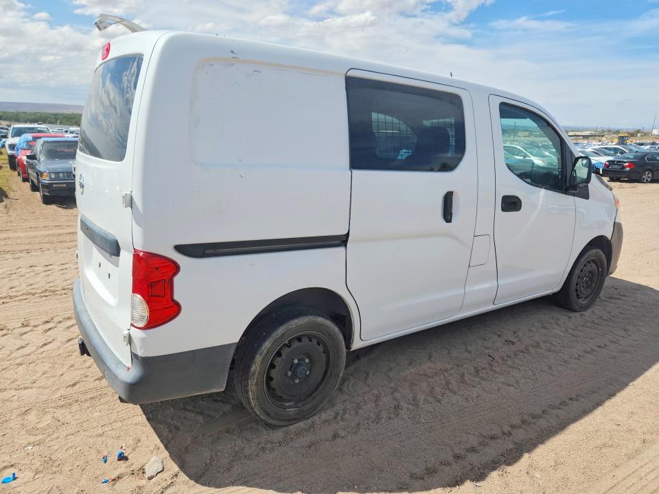 45804846 :رقم المزاد ، 3N6CM0KN8FK724950 vin ، 2015 Nissan Nv200 مزاد بيع
