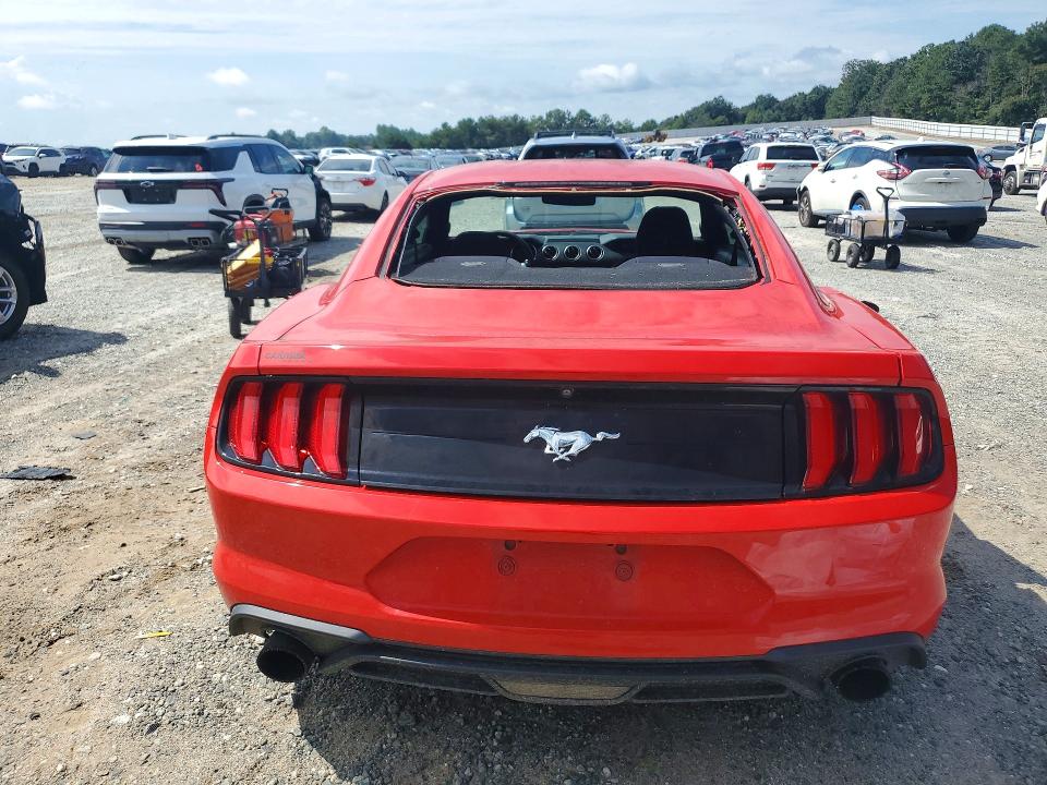 64380576 :رقم المزاد ، 1FA6P8TH8J5120743 vin ، 2018 Ford Mustang مزاد بيع