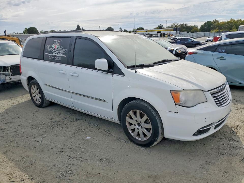 66190196 :رقم المزاد ، 2C4RC1BG0FR718094 vin ، 2015 Chrysler Town & Country مزاد بيع