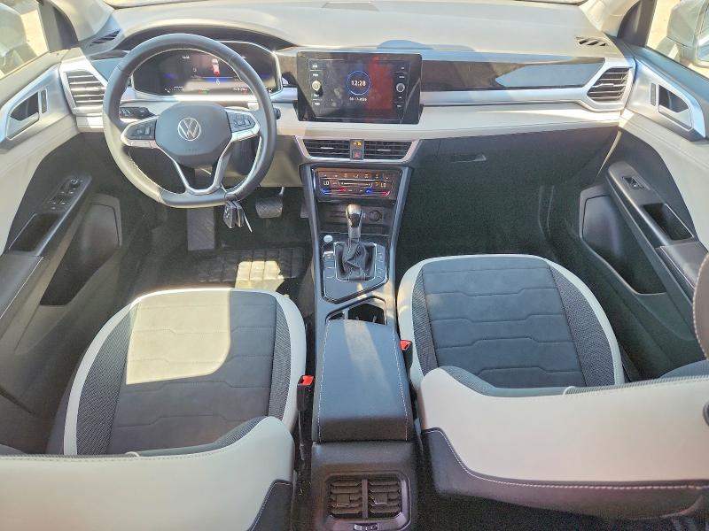 63722626 :رقم المزاد ، 3VVSC7B27SM009559 vin ، 2025 Volkswagen Taos مزاد بيع