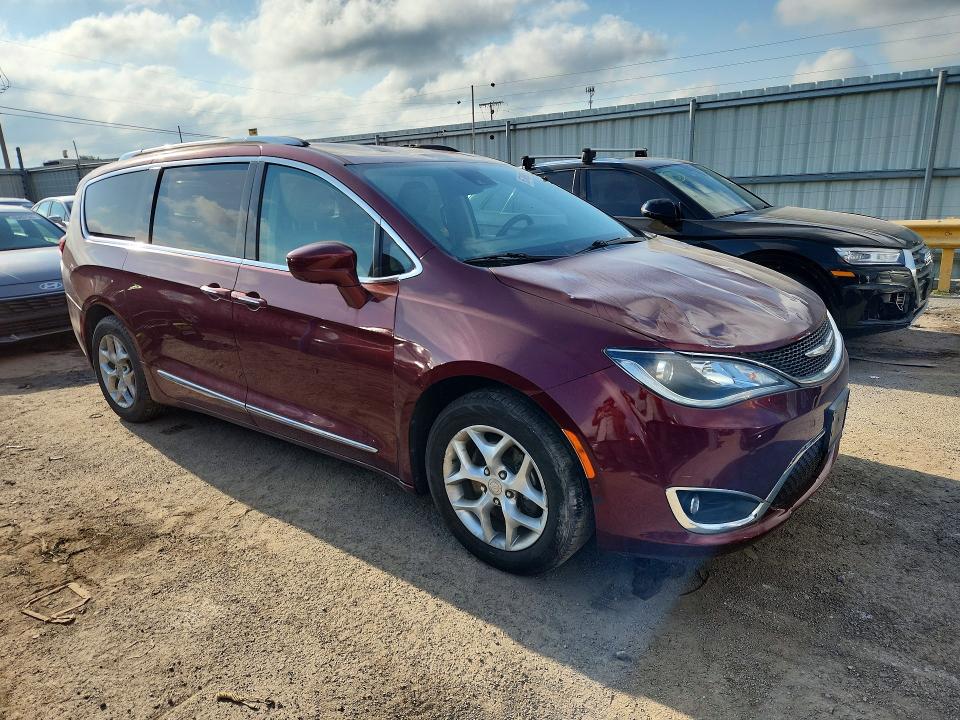 65749996 :رقم المزاد ، 2C4RC1EG2HR526089 vin ، 2017 Chrysler Pacifica مزاد بيع