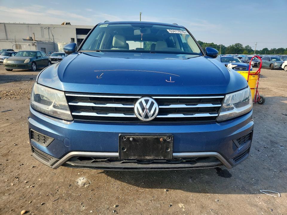 63417616 :رقم المزاد ، 3VV2B7AX2LM017084 vin ، 2020 Volkswagen Tiguan مزاد بيع