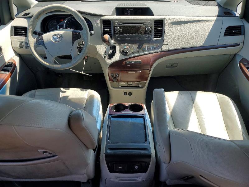2011 Toyota Sienna მანქანა იყიდება აუქციონზე, vin: 5TDYK3DC9BS114386, აუქციონის ნომერი: 64721336