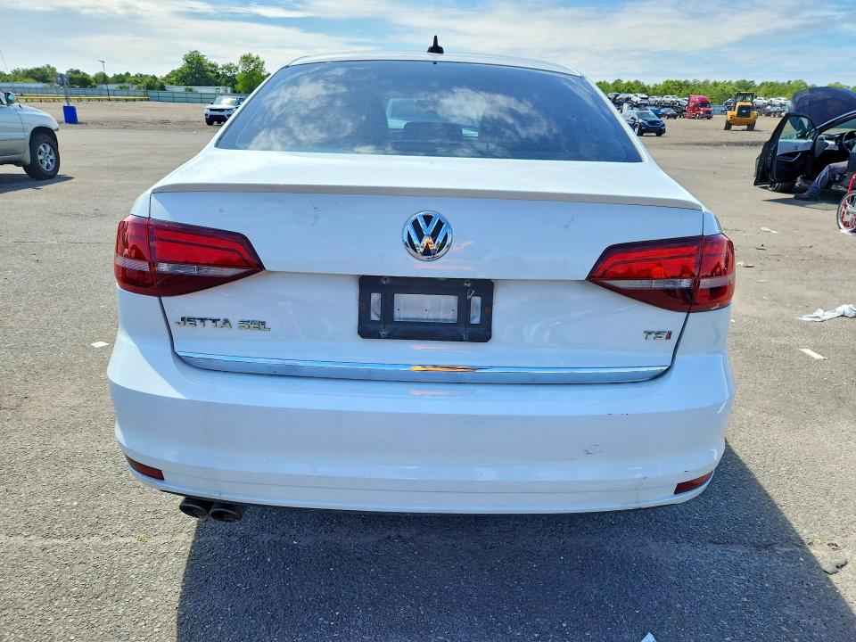 Продажа на аукционе авто 2018 Volkswagen Jetta, vin: 3VWL17AJ2JM207303, номер лота: 63647356