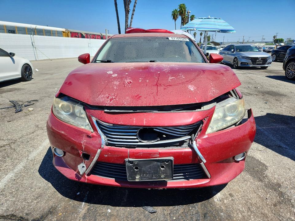 67184526 :رقم المزاد ، JTHBK1GG5E2117885 vin ، 2014 Lexus Es مزاد بيع
