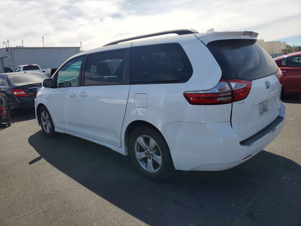 2019 Toyota Sienna მანქანა იყიდება აუქციონზე, vin: 5TDKZ3DC2KS013286, აუქციონის ნომერი: 65529836
