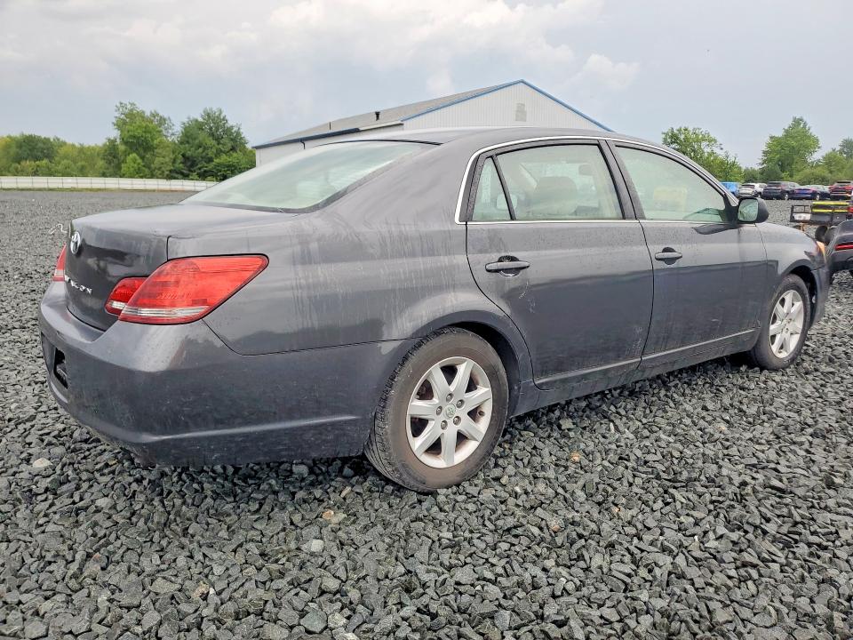 64487546 :رقم المزاد ، 4T1BK36B38U306946 vin ، 2008 Toyota Avalon مزاد بيع