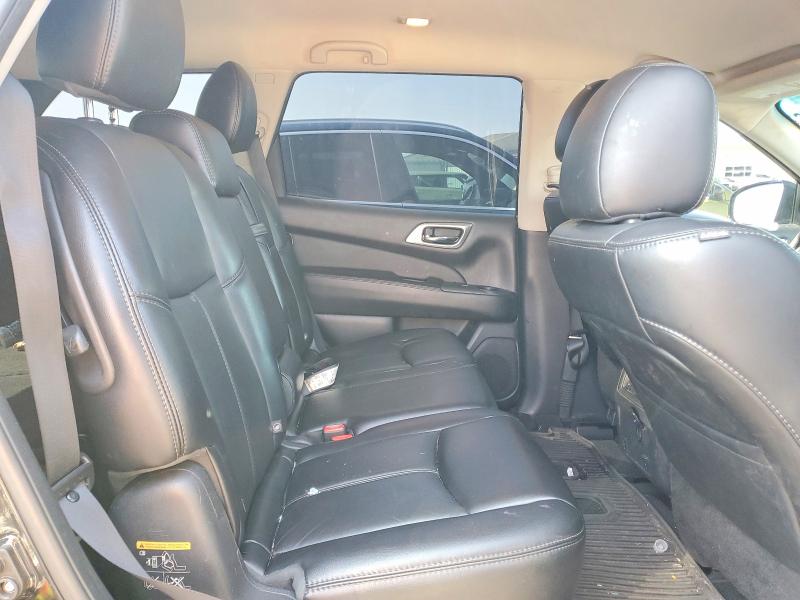 63684056 :رقم المزاد ، 5N1AR2MMXFC666370 vin ، 2015 Nissan Pathfinder مزاد بيع
