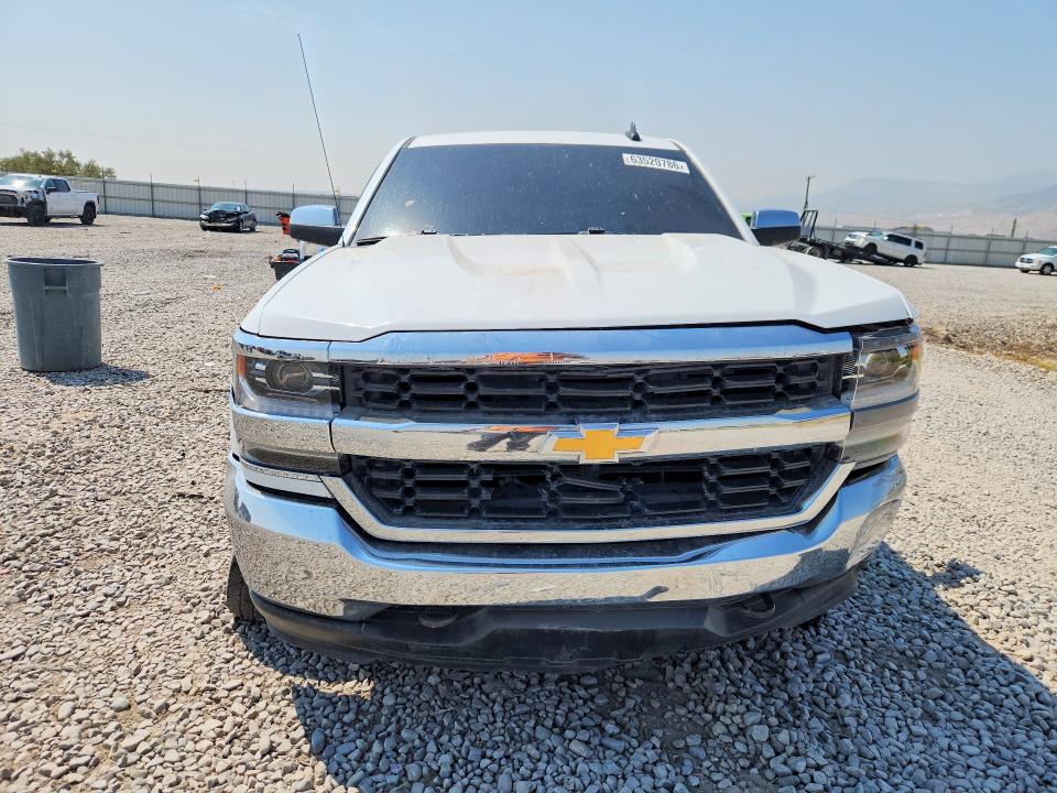 Продаж на аукціоні авто 2018 Chevrolet Silverado, vin: 1GCUKREC0JF250100, номер лоту: 63520786