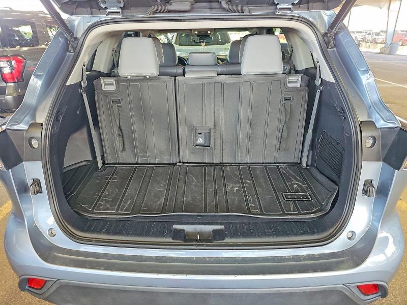 Продажа на аукционе авто 2022 Toyota Highlander, vin: 5TDHZRBHXNS241293, номер лота: 64161786
