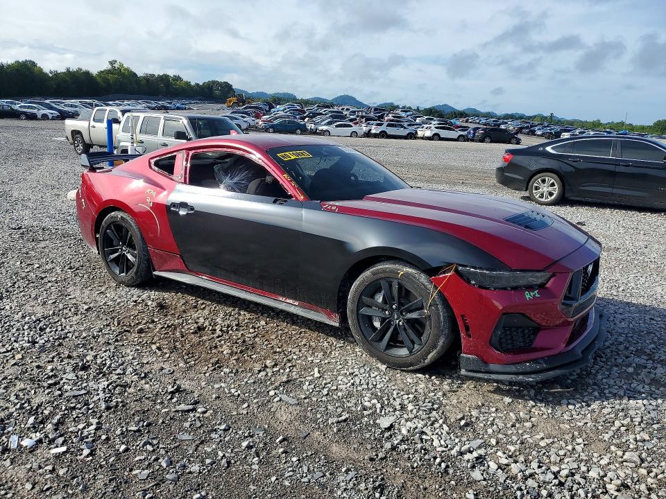 63249506 :رقم المزاد ، 1FA6P8CF5S5408509 vin ، 2025 Ford Mustang مزاد بيع