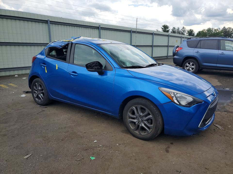 64113696 :رقم المزاد ، 3MYDLBJV8LY702481 vin ، 2020 Toyota Yaris Hatchback مزاد بيع