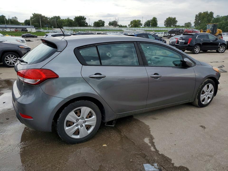 65011686 :رقم المزاد ، KNAFK5A8XG5637459 vin ، 2016 Kia Forte5 مزاد بيع