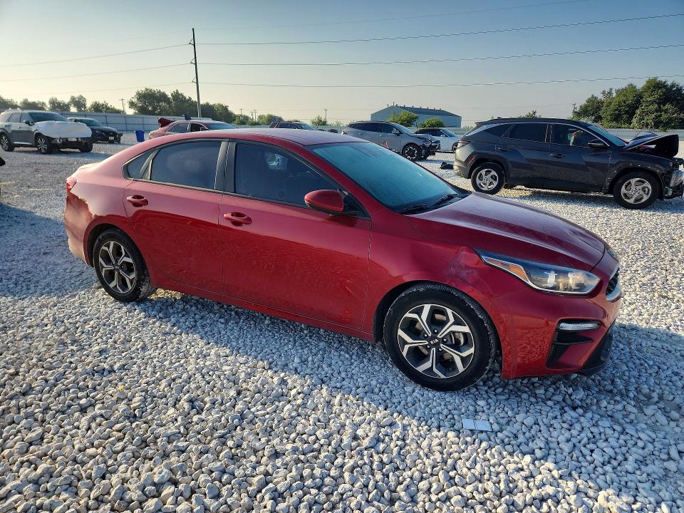 2021 Kia Forte მანქანა იყიდება აუქციონზე, vin: 3KPF24ADXME263896, აუქციონის ნომერი: 64296766