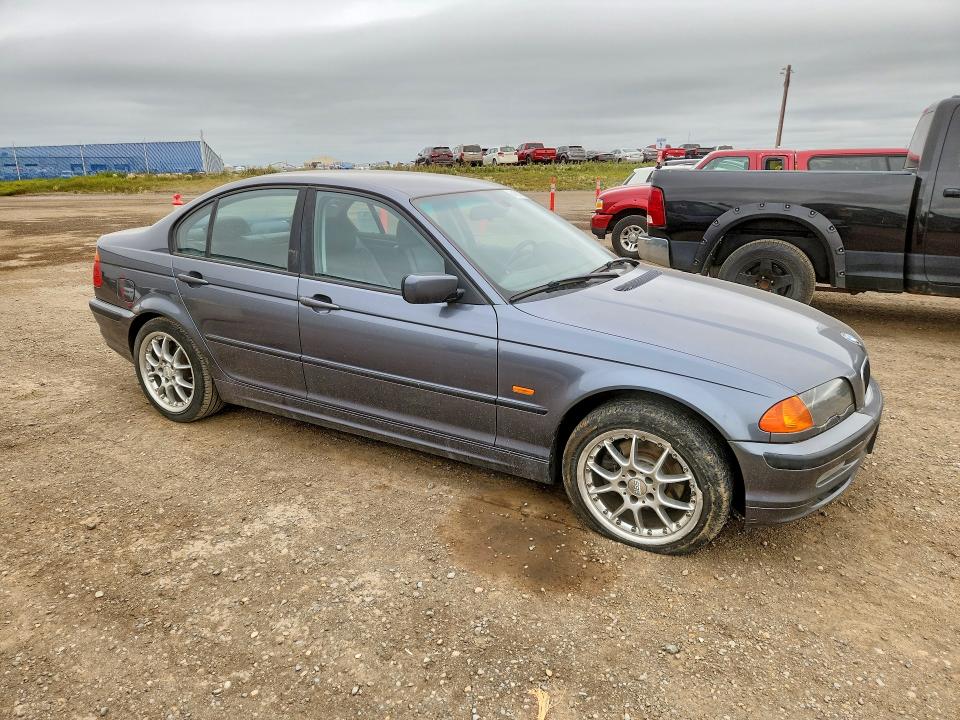 64181706 :رقم المزاد ، WBAAV334X1FU92182 vin ، 2001 Bmw 325 مزاد بيع