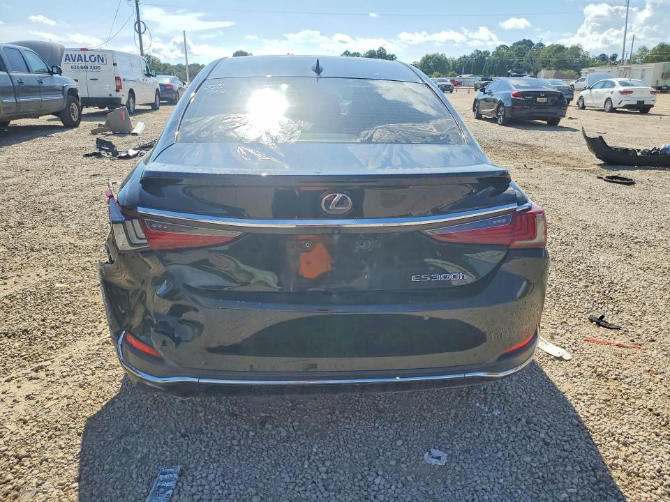 63551346 :رقم المزاد ، JTHB21B11K2036557 vin ، 2019 Lexus Es مزاد بيع