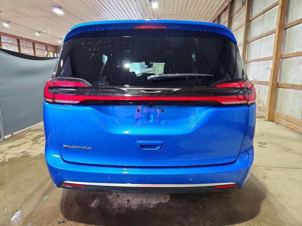 65148726 :رقم المزاد ، 2C4RC1BGXVR586881 vin ، 2027 Chrysler Pacifica مزاد بيع