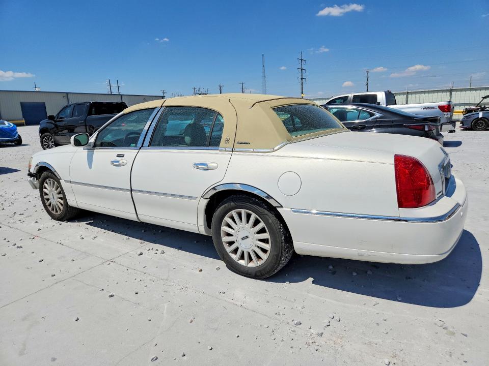 Продаж на аукціоні авто 2003 Lincoln Town Car, vin: 1LNHM82W23Y641806, номер лоту: 65394026
