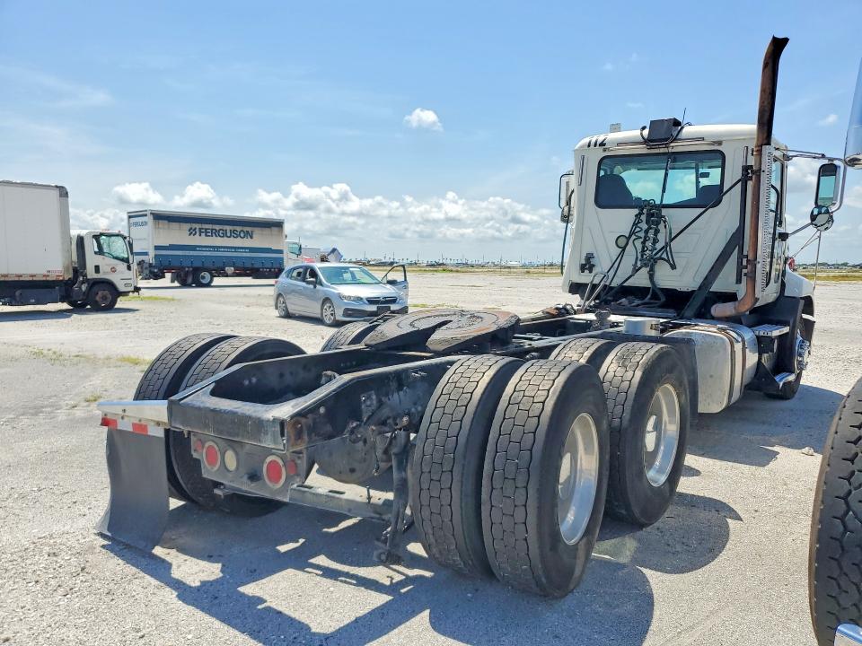2015 Mack 600 მანქანა იყიდება აუქციონზე, vin: 1M1AW02Y5FM046687, აუქციონის ნომერი: 64114846
