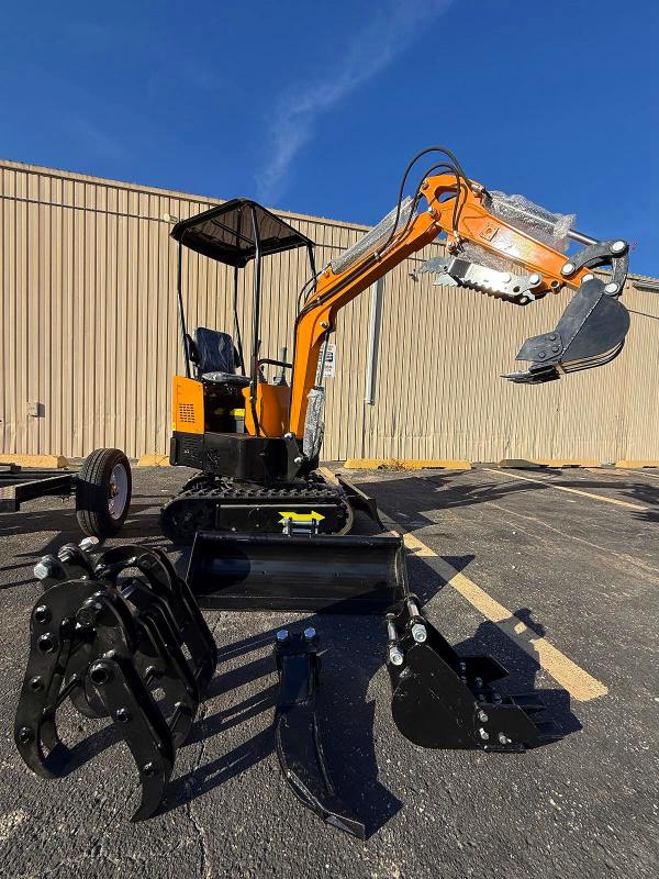 65925526 :رقم المزاد ، 38912018 vin ، 2027 Others 1 Ton Mini Excavator مزاد بيع