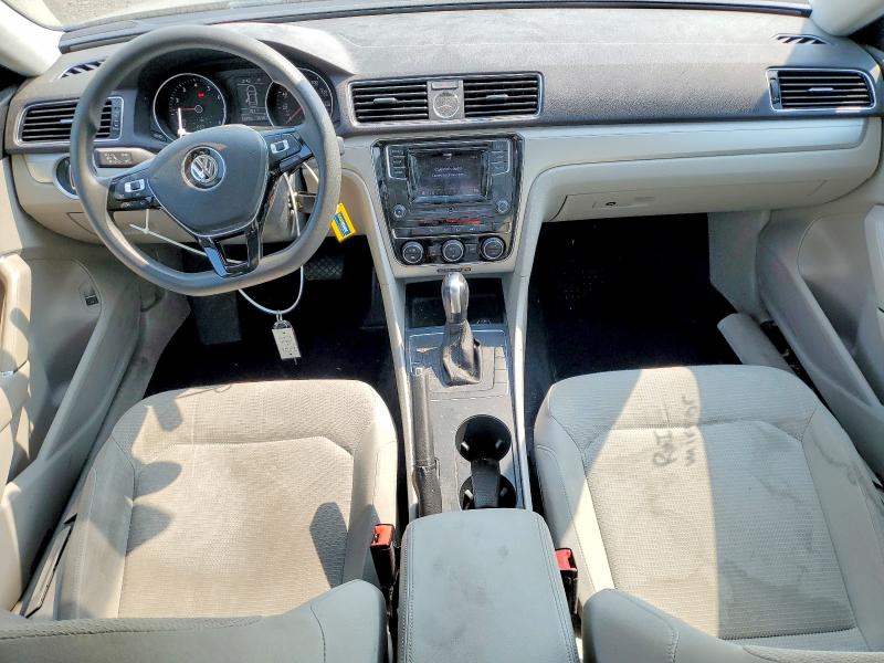 63245426 :رقم المزاد ، 1VWAT7A37HC045506 vin ، 2017 Volkswagen Passat مزاد بيع