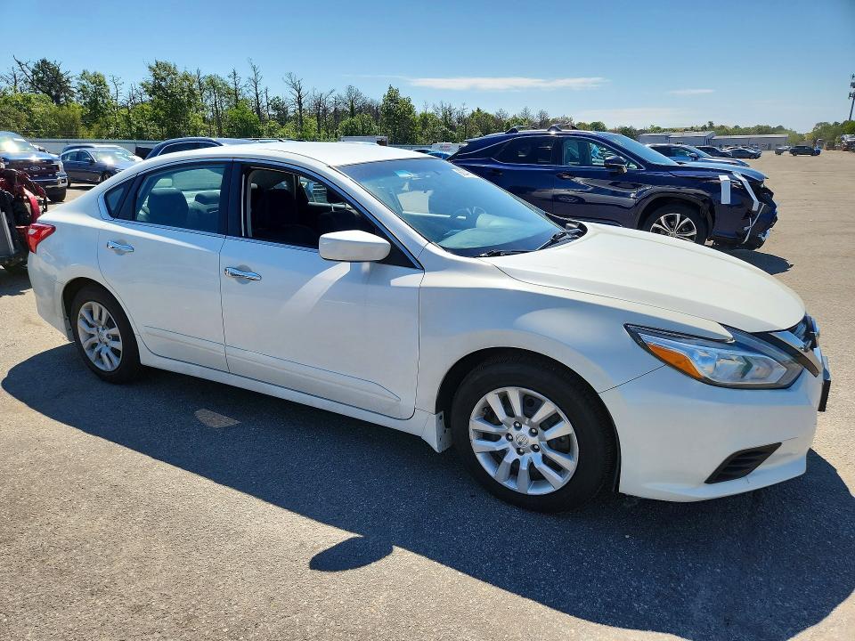 2017 Nissan Altima მანქანა იყიდება აუქციონზე, vin: 1N4AL3AP7HC205548, აუქციონის ნომერი: 65047656