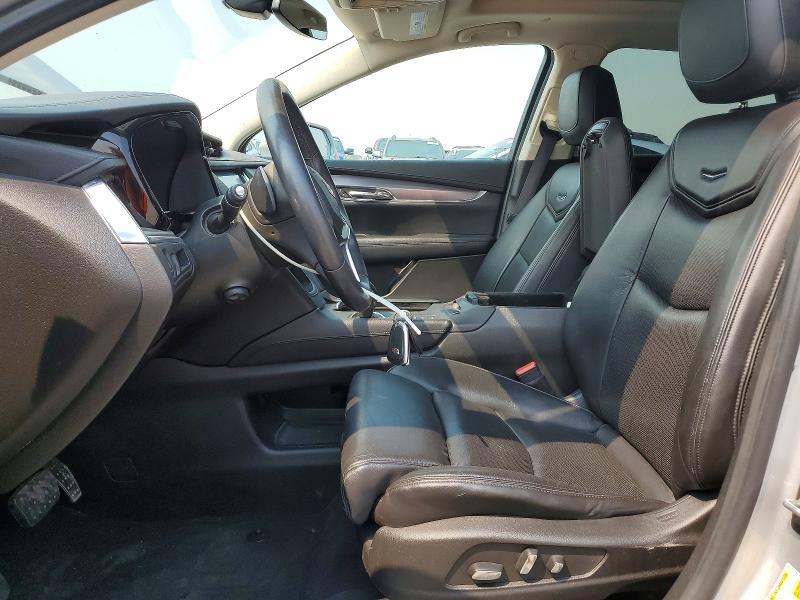 60883176 :رقم المزاد ، 1GYKNDRS7HZ155698 vin ، 2017 Cadillac Xt5 مزاد بيع