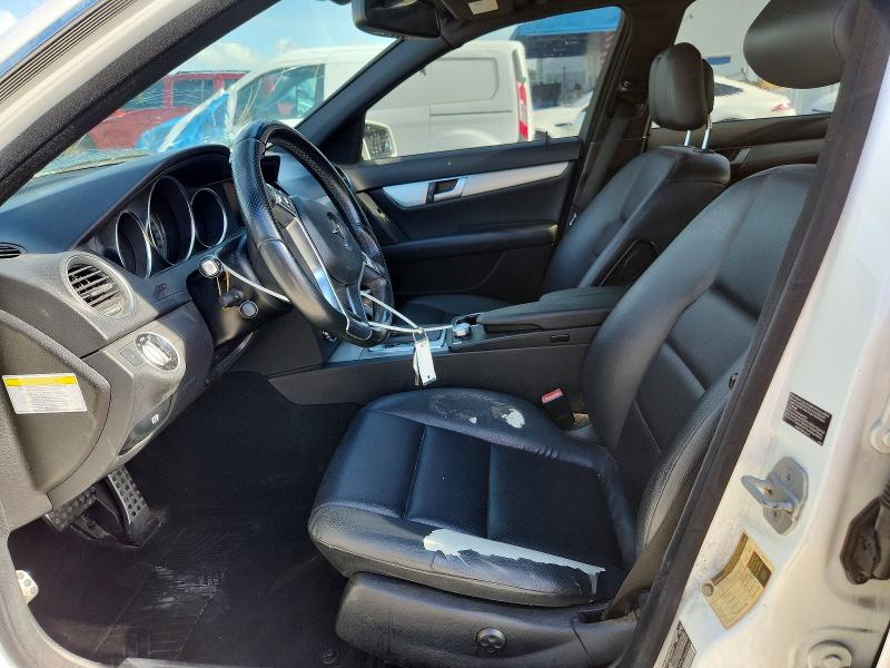 Продажа на аукционе авто 2013 Mercedes-benz C, vin: WDDGF4HB8DR270062, номер лота: 65863046