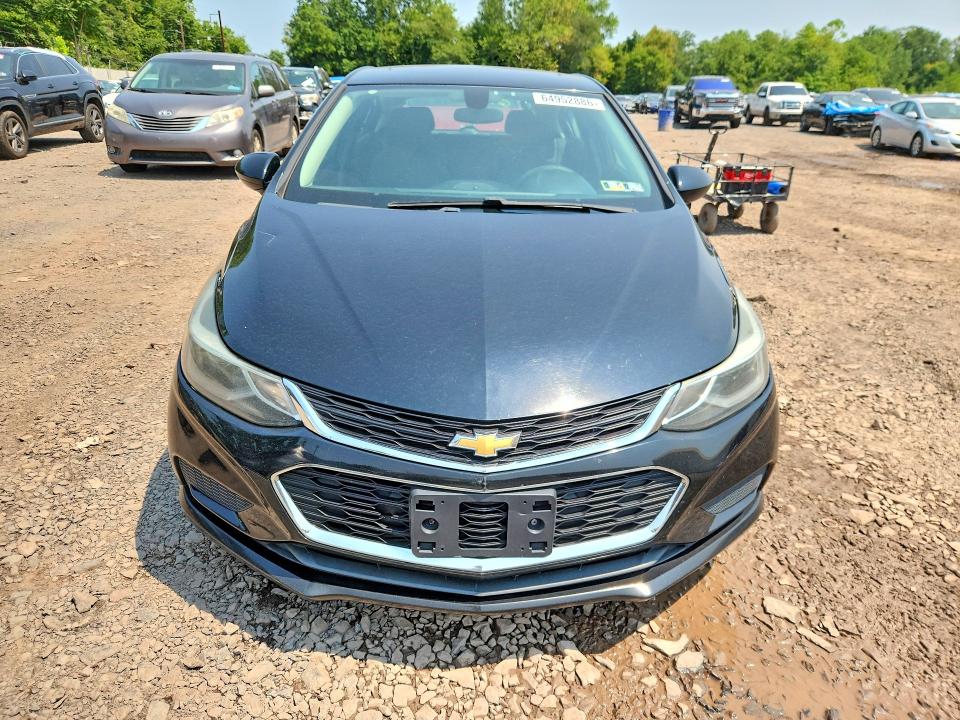 64952886 :رقم المزاد ، 3G1BE6SM3HS592018 vin ، 2017 Chevrolet Cruze مزاد بيع