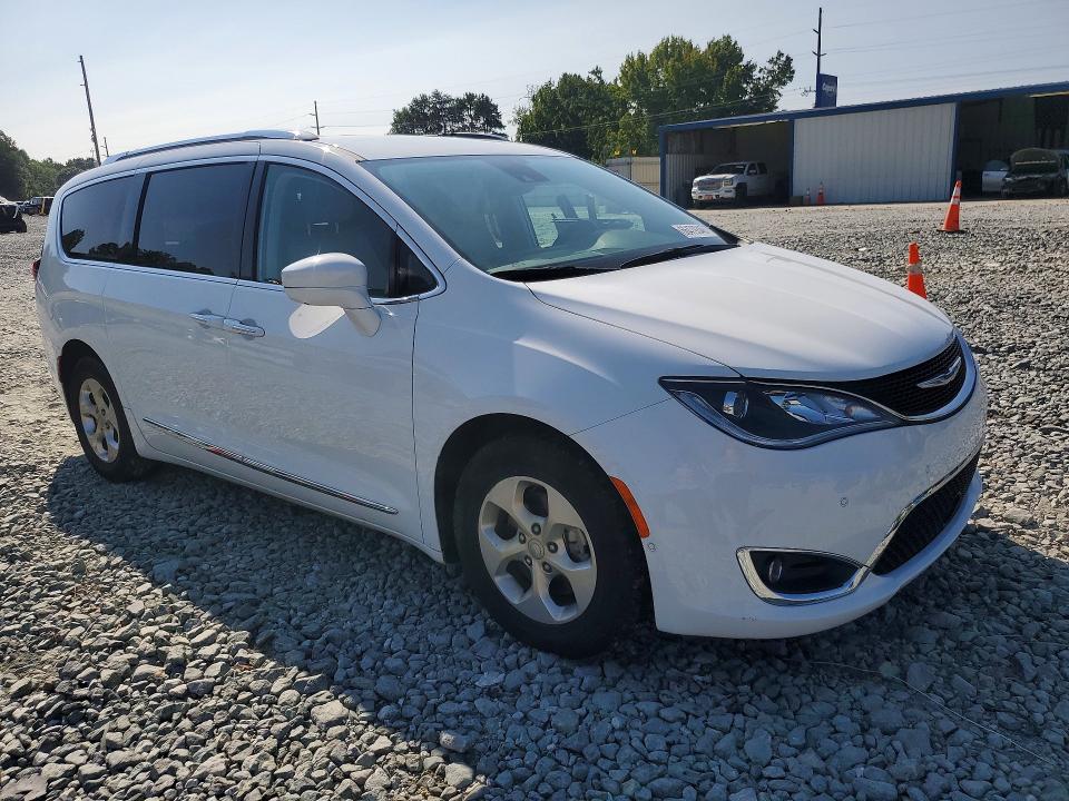 66479346 :رقم المزاد ، 2C4RC1EG3HR636021 vin ، 2017 Chrysler Pacifica مزاد بيع