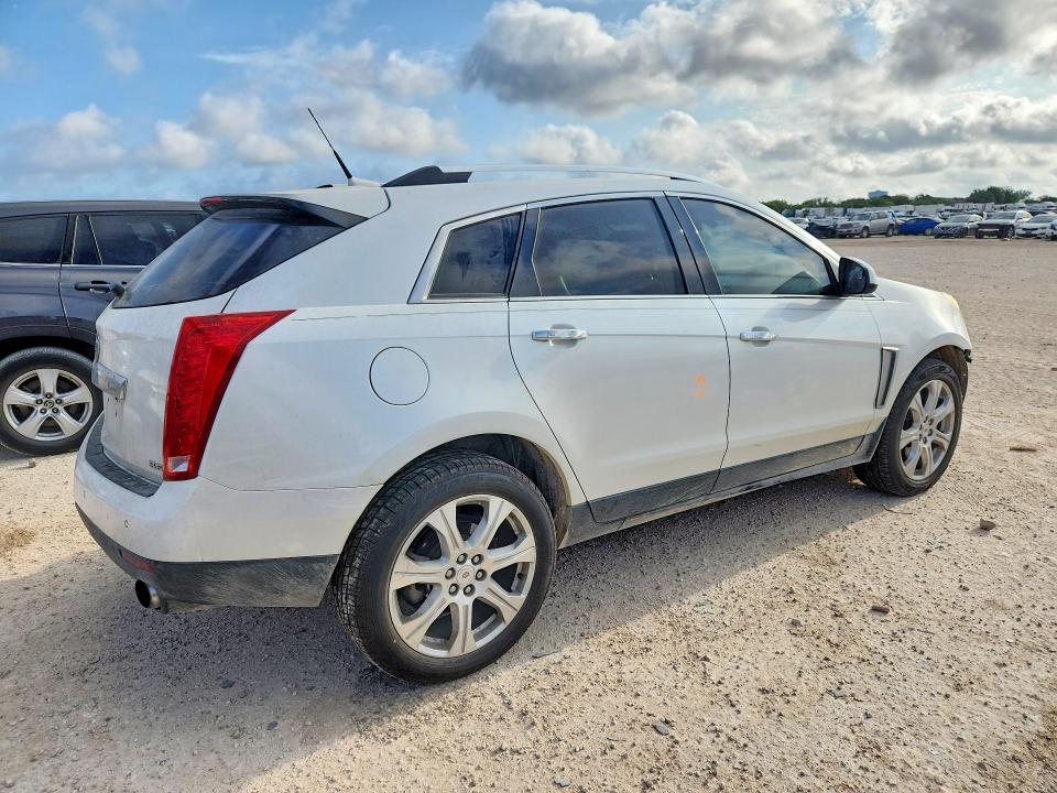 64281496 :رقم المزاد ، 3GYFNDE33DS655753 vin ، 2013 Cadillac Srx مزاد بيع