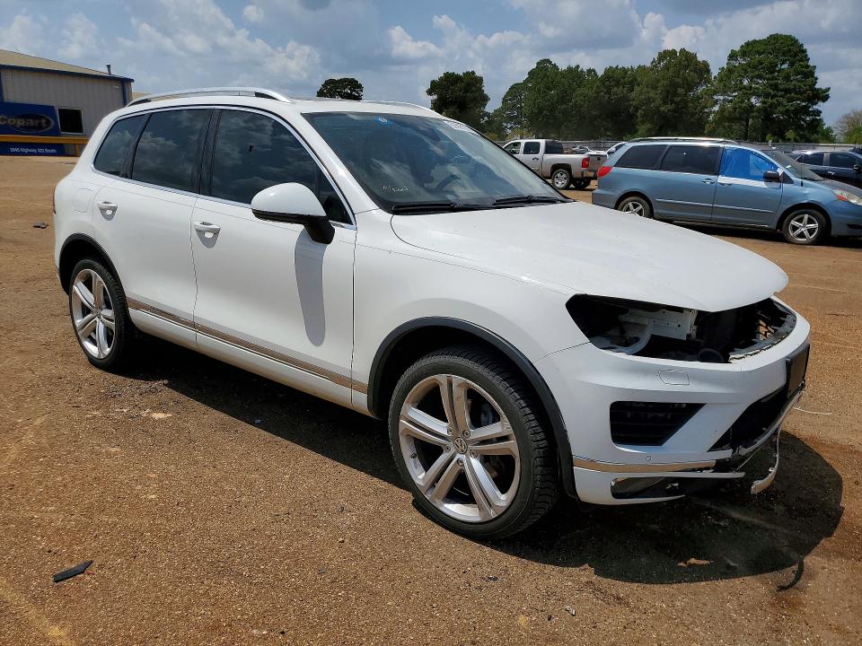 Продаж на аукціоні авто 2017 Volkswagen Touareg, vin: WVGGF7BP6HD005915, номер лоту: 63697076