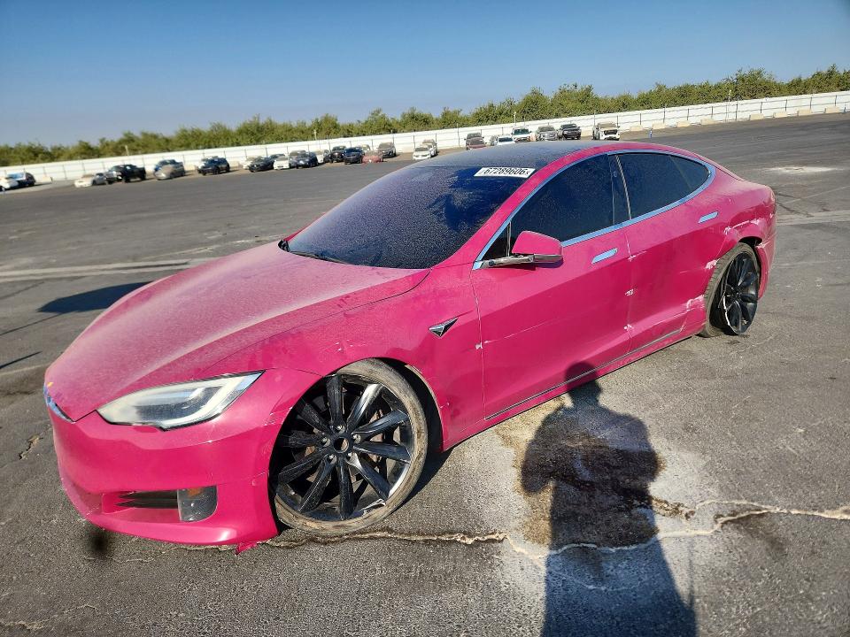 67289606 :رقم المزاد ، 5YJSA1E17HF206538 vin ، 2017 Tesla Model S مزاد بيع